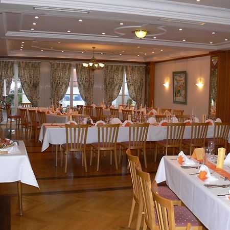 Hotel-Restaurant Roter Ochsen Lauchheim Exterior photo